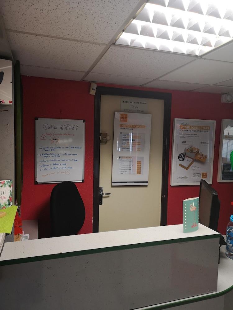 Premiere Classe Tarbes - Bastillac Exteriör bild